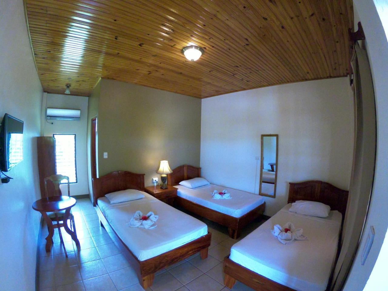 Hotel Los Higuerones Paso Canoas Exterior photo